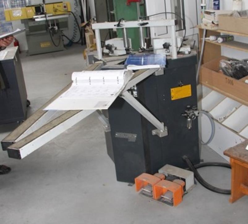 Máquinas de fabrico de janelas-1